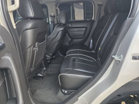 Used 2006 HUMMER H3 AWD/4WD image 17