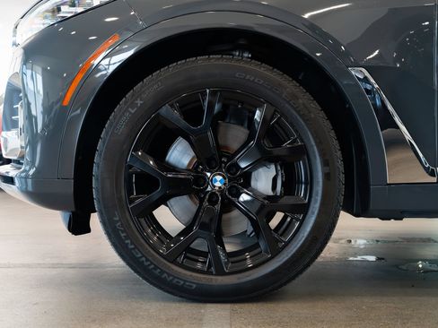 Used 2021 BMW X7 xDrive40i w/ Cold Weather Package AWD/4WD image 7