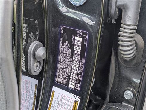 Used 2022 Toyota C-HR Limited image 24