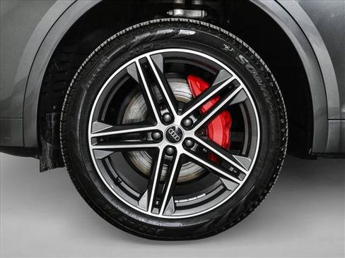 Certified 2025 Audi Q5 e Premium Plus w/ Premium Plus Package image 25