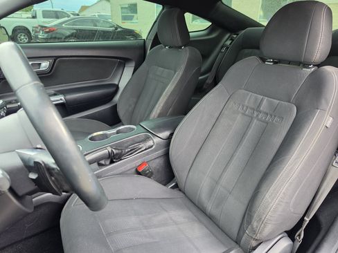 Used 2019 Ford Mustang Coupe w/ Black Accent Package RWD image 12