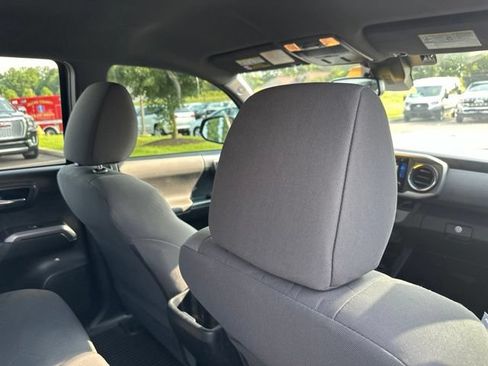 Used 2018 Toyota Tacoma TRD Sport w/ Four Season Floor Mat Package AWD/4WD image 18