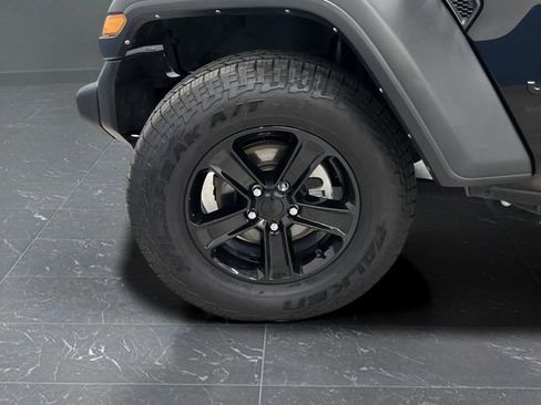 Used 2022 Jeep Wrangler Unlimited Sport image 33