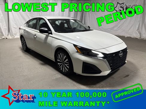 Used 2025 Nissan Altima 2.5 SV FWD image 1