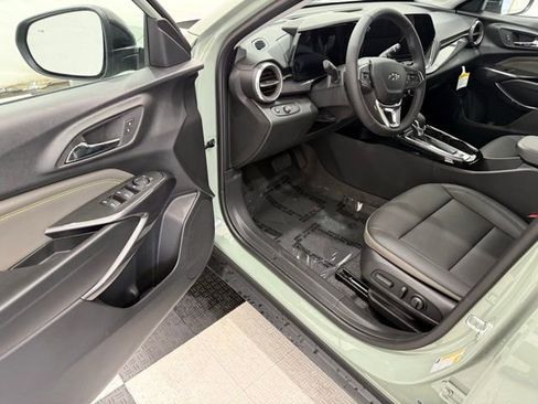 New 2026 Chevrolet Trax ACTIV FWD image 27