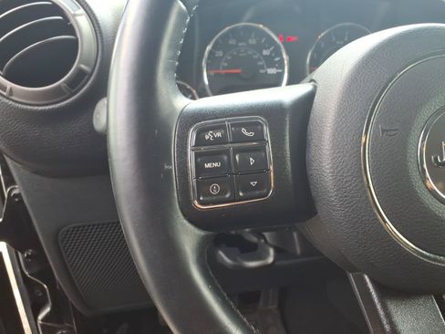 Used 2018 Jeep Wrangler Unlimited Sport S AWD/4WD image 23