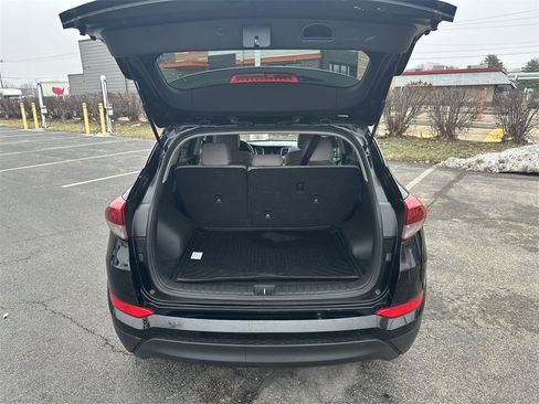 Used 2017 Hyundai Tucson SE image 19