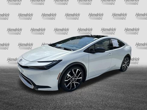 Certified 2023 Toyota Prius Prime FWD image 5