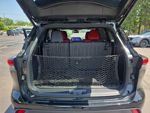 Used 2023 Toyota Highlander XSE AWD/4WD image 30