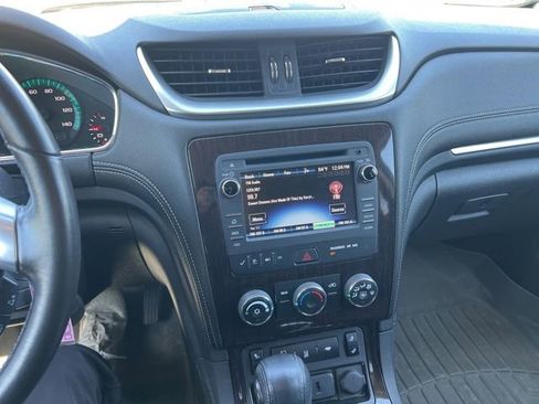 Used 2017 Chevrolet Traverse LT w/ Style and Technology Package AWD/4WD image 12