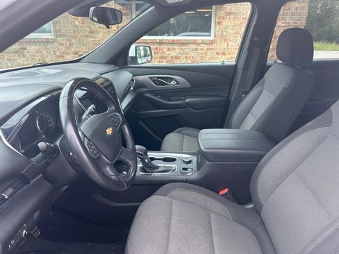 Used 2022 Chevrolet Traverse LT AWD/4WD image 19