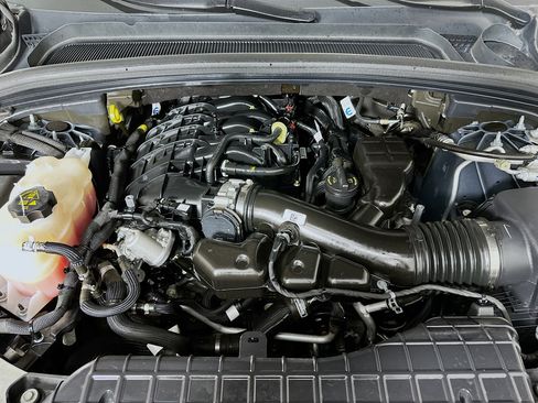 Used 2024 Jeep Grand Cherokee L Limited w/ Luxury Tech Group II image 36