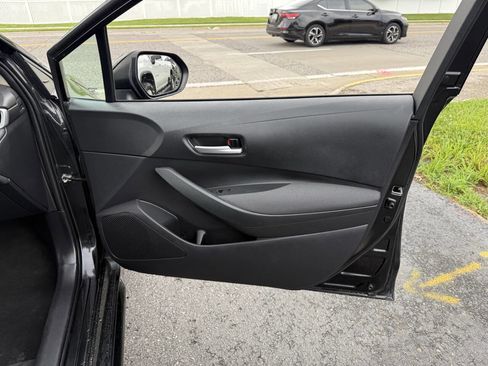 Used 2020 Toyota Corolla LE FWD image 9