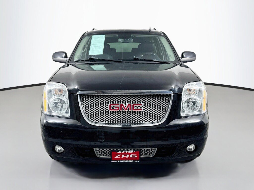 Used 2013 GMC Yukon XL Denali RWD image 8