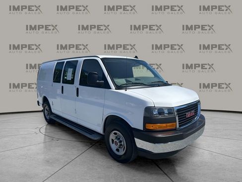 Used 2023 GMC Savana 2500 w/ Driver Convenience Package image 7