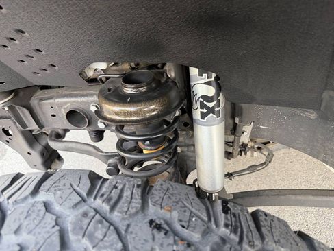 Used 2018 Jeep Wrangler Unlimited Sport AWD/4WD image 18