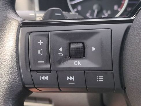 Used 2023 Nissan Rogue SV AWD/4WD image 23