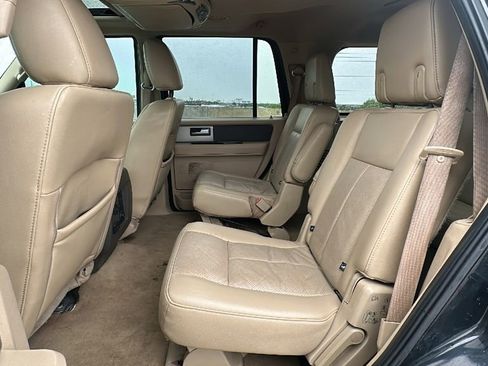 Used 2014 Ford Expedition XLT w/ Equipment Group 202A image 34