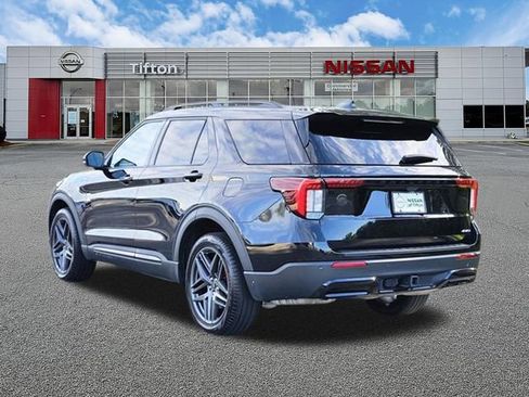 Used 2025 Ford Explorer ST-Line w/ ST-Line Street Pack AWD/4WD image 6