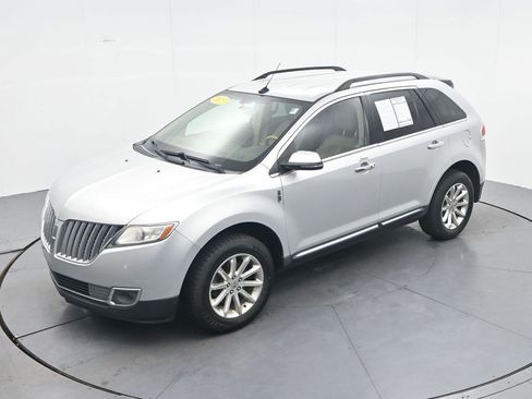 Used 2015 Lincoln MKX FWD w/ Equipment Group 101A image 19