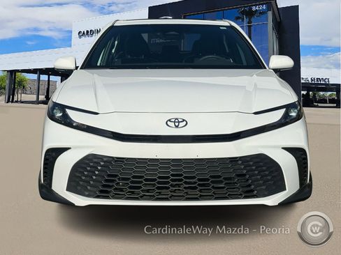 Used 2025 Toyota Camry SE w/ Multimedia Upgrade Package image 6