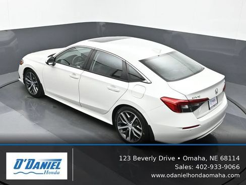 Used 2022 Honda Civic Touring image 15