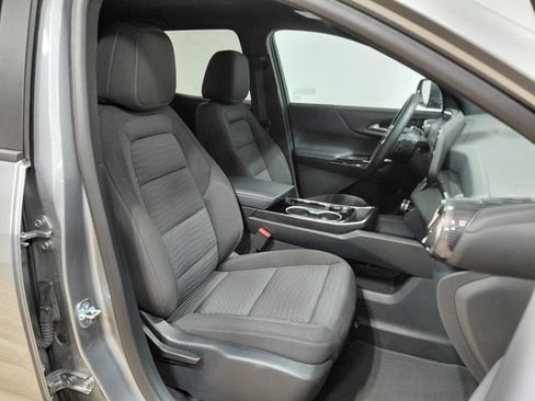Used 2026 Chevrolet Equinox LT FWD image 21
