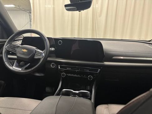Used 2026 Chevrolet Traverse LT w/ Driver Confidence Package FWD image 20