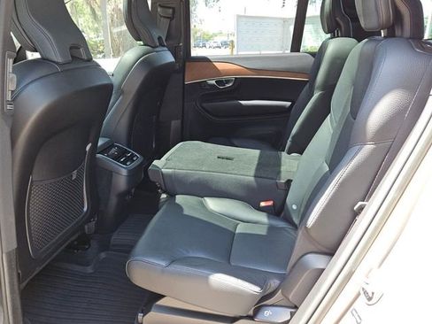 Used 2023 Volvo XC90 B6 Plus w/ Protection Package Premier AWD/4WD image 11