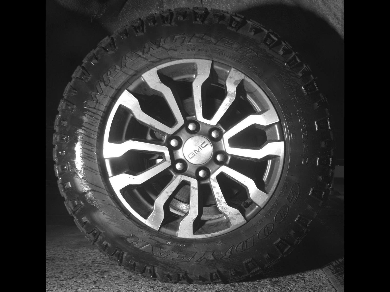Used 2023 GMC Sierra 1500 AT4 AWD/4WD image 11