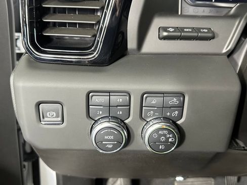 Used 2026 GMC Sierra 1500 AT4 w/ AT4 Premium Package AWD/4WD image 21