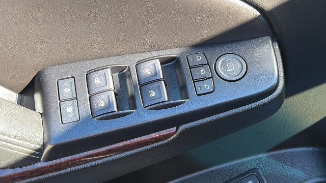 Used 2019 GMC Yukon SLT AWD/4WD image 20