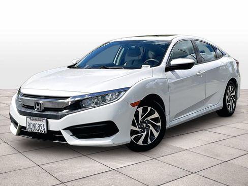 Used 2018 Honda Civic EX image 1