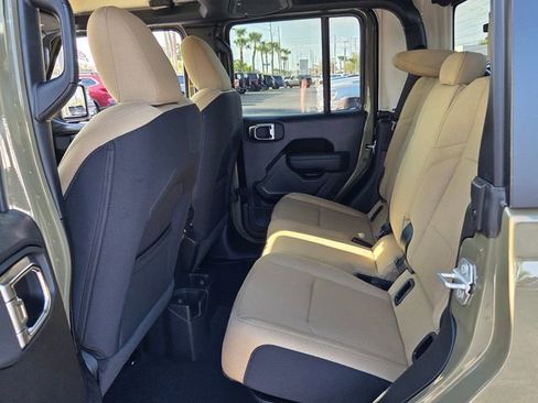 New 2026 Jeep Gladiator Willys AWD/4WD image 15