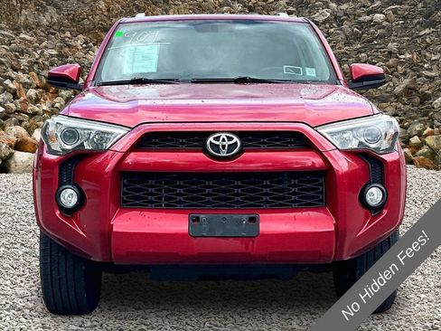 Used 2015 Toyota 4Runner SR5 AWD/4WD image 3