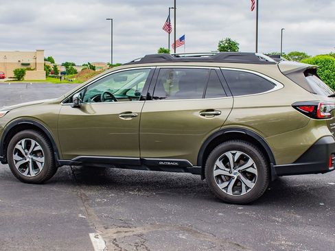 Used 2020 Subaru Outback Touring XT AWD/4WD image 6