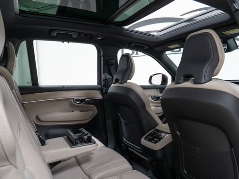 New 2026 Volvo XC90 B6 Ultra w/ Protection Package image 23