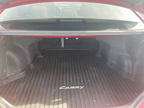 Used 2017 Toyota Camry XSE image 11