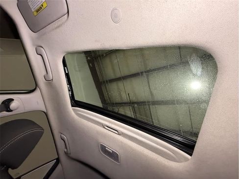 Used 2022 Hyundai Venue SEL image 41