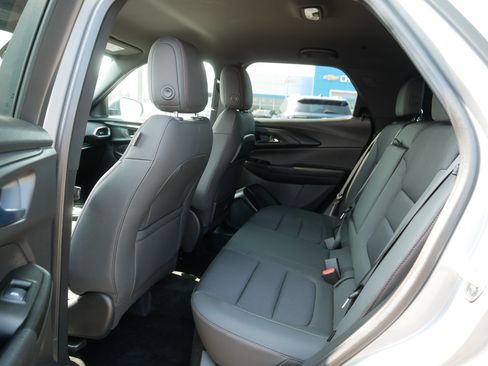 Used 2023 Chevrolet TrailBlazer RS AWD/4WD image 35