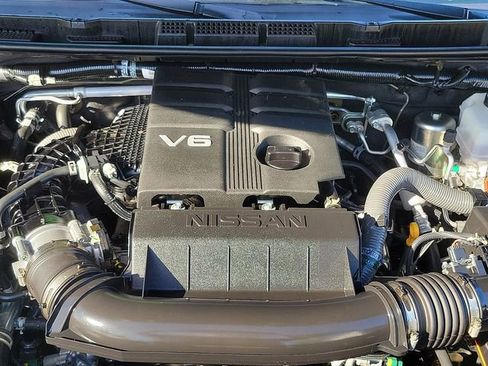 Used 2023 Nissan Frontier SV w/ Tow Package image 27