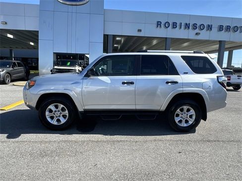 Used 2019 Toyota 4Runner SR5 image 8