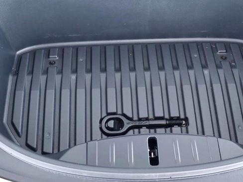 Used 2021 Tesla Model 3 Standard Range Plus image 41