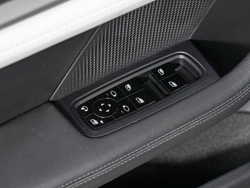 Certified 2020 Porsche Taycan Turbo AWD/4WD image 18
