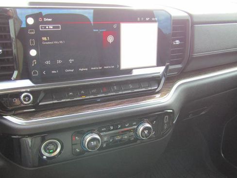 Used 2022 GMC Sierra 1500 SLE AWD/4WD image 20