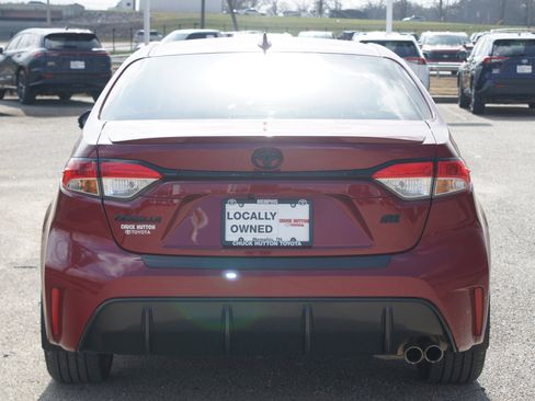 Used 2024 Toyota Corolla SE image 3