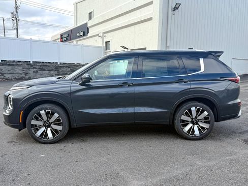 New 2026 Mitsubishi Outlander SEL image 4