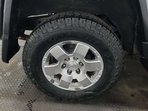 Used 2007 Toyota FJ Cruiser 4WD image 16