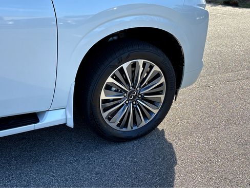 New 2026 INFINITI QX80 Luxe w/ Cargo Package image 30