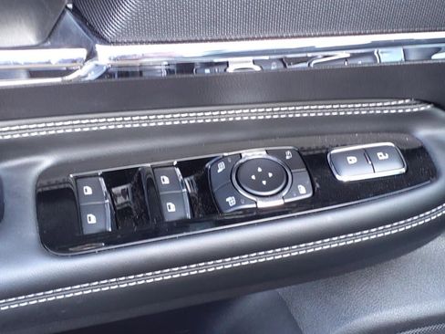 New 2023 Lincoln Corsair Reserve w/ Equipment Group 202A image 39